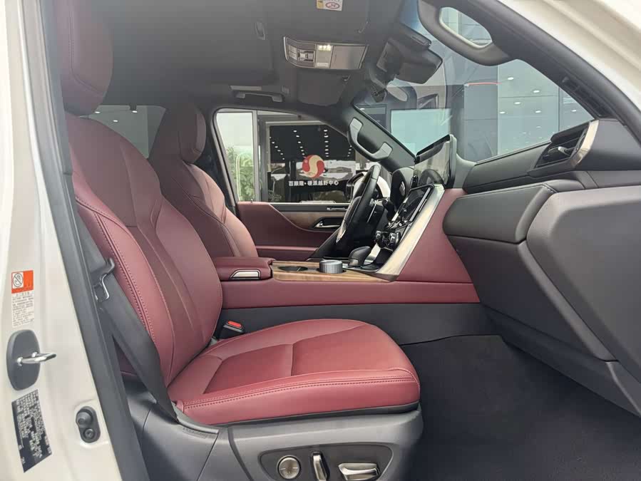 Lexus LX 2025 700h Executive - zdjęcie 9