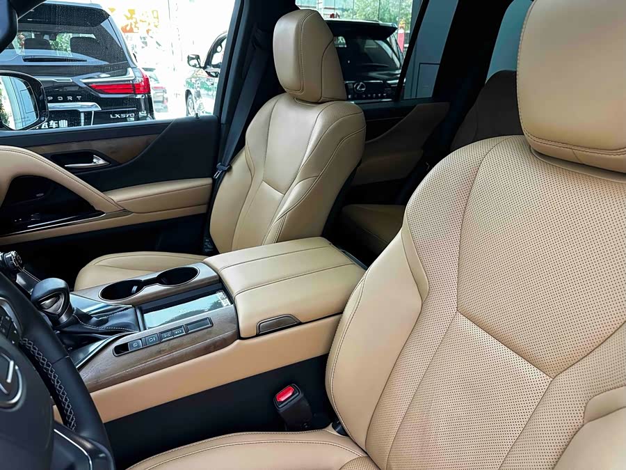 Lexus LX 600 US Version - zdjęcie 13