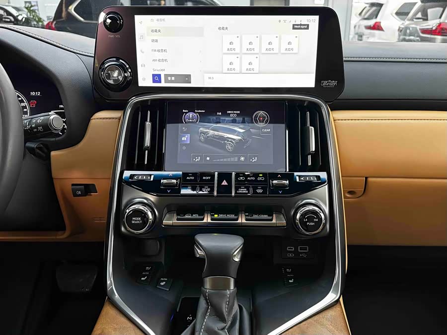 Lexus LX 600 US Version - zdjęcie 16