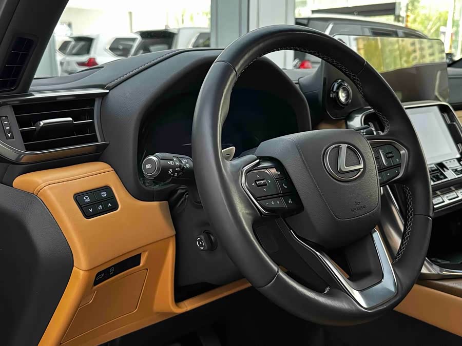 Lexus LX 600 US Version - zdjęcie 19