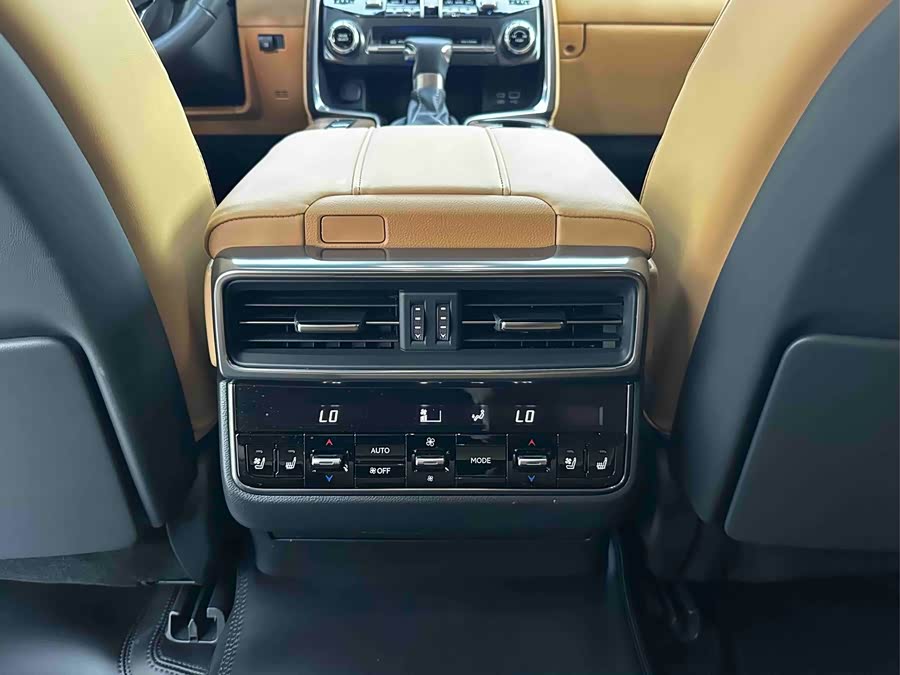 Lexus LX 600 US Version - zdjęcie 20