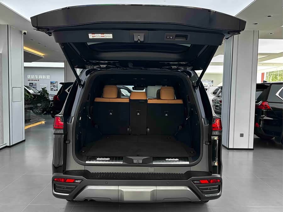 Lexus LX 600 US Version - zdjęcie 9