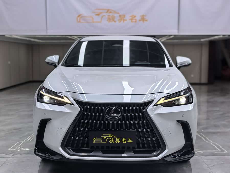 Lexus NX 2023 350h FWD Sport - zdjęcie 2