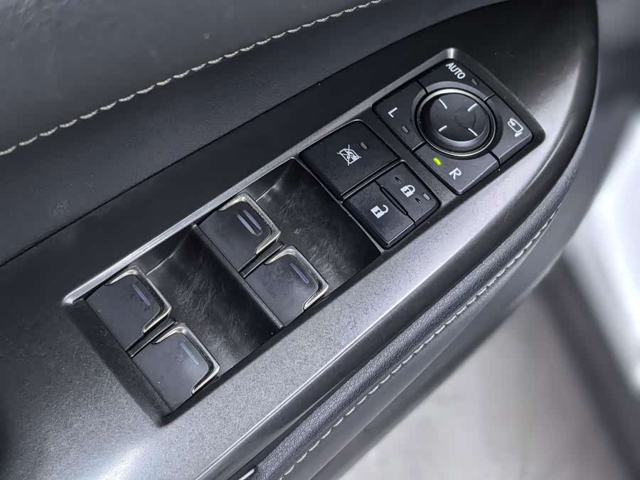 Lexus NX 2023 350h FWD Sport - zdjęcie 19
