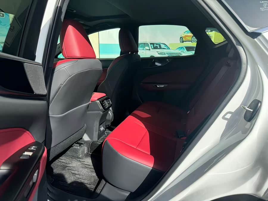 Lexus NX 2025 200 FUN - zdjęcie 6
