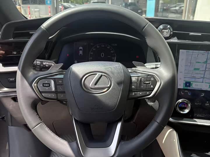 Lexus RZ 2023 450e 4WD Enjoyment - zdjęcie 19