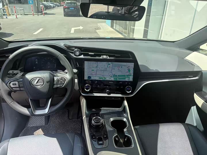 Lexus RZ 2023 450e 4WD Enjoyment - zdjęcie 20