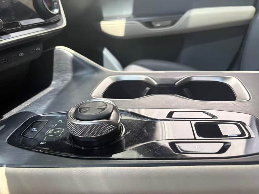 Lexus RZ 2023 450e 4WD Enjoyment - zdjęcie 6