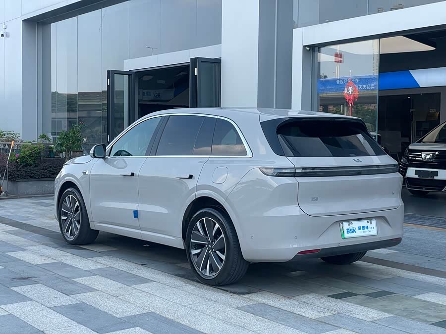 Li Auto L6 2025 Pro Intelligent Renewal Version - zdjęcie 12