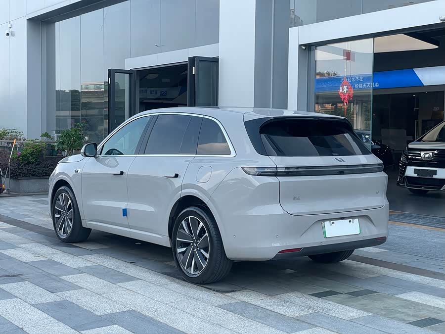 Li Auto L6 2025 Pro Intelligent Renewal Version - zdjęcie 14