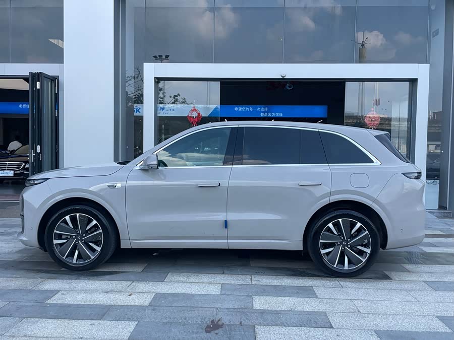 Li Auto L6 2025 Pro Intelligent Renewal Version - zdjęcie 3