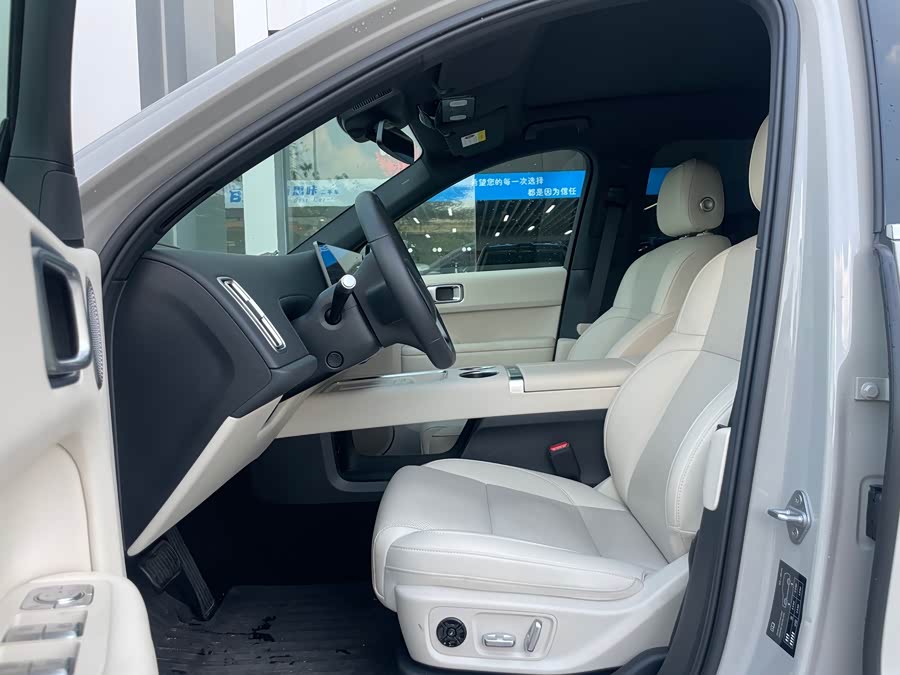 Li Auto L6 2025 Pro Intelligent Renewal Version - zdjęcie 4