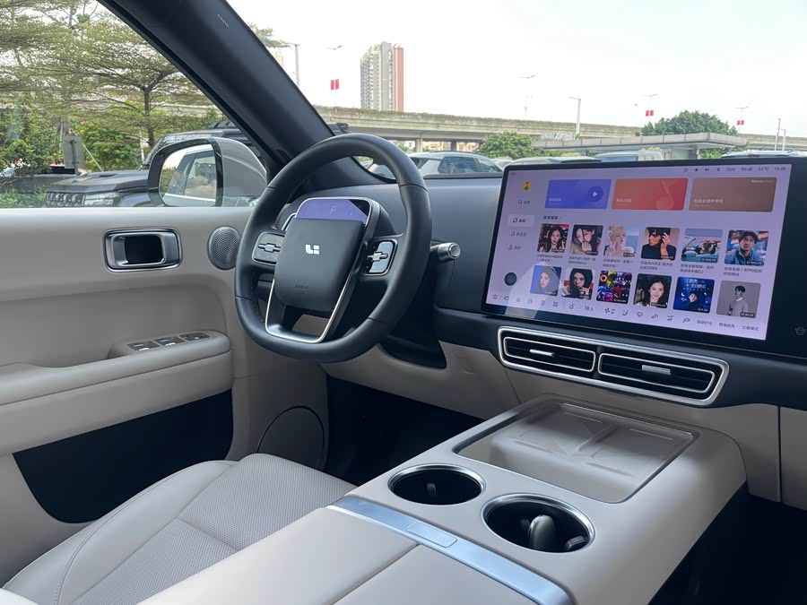 Li Auto L6 2025 Pro Intelligent Renewal Version - zdjęcie 9