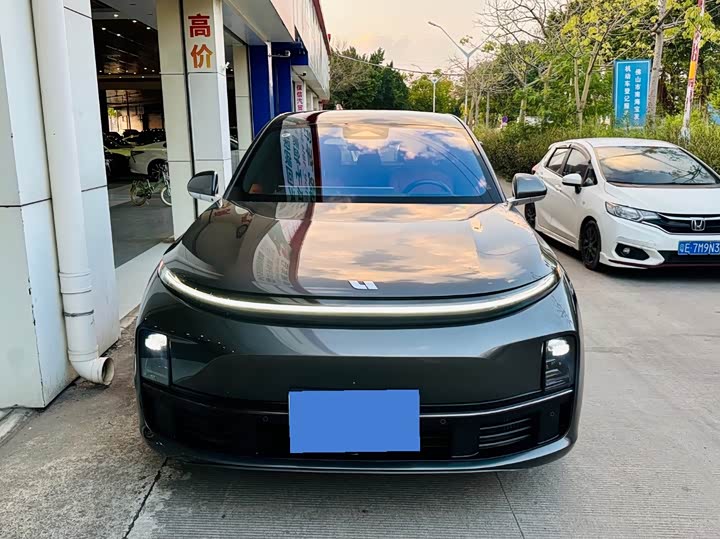 Li Auto L7 2023 Pro - zdjęcie 12