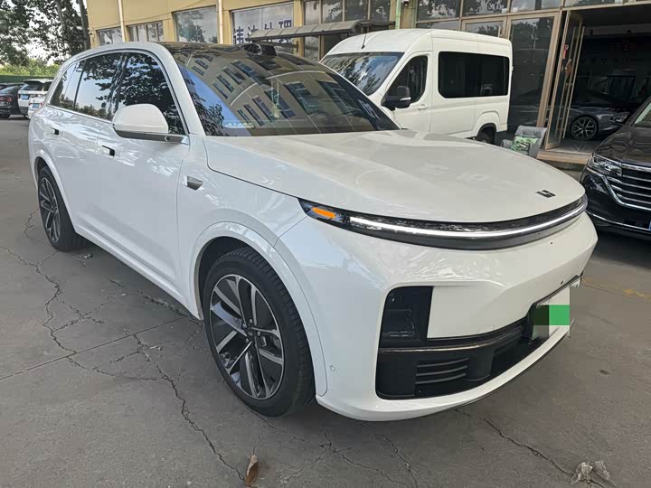 Li Auto L7 2024 MAX - zdjęcie 11