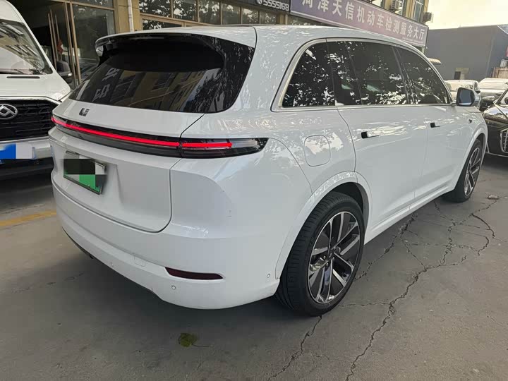Li Auto L7 2024 MAX - zdjęcie 13