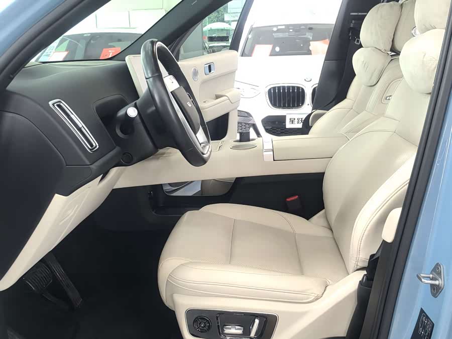 Li Auto L7 2024 MAX - zdjęcie 8