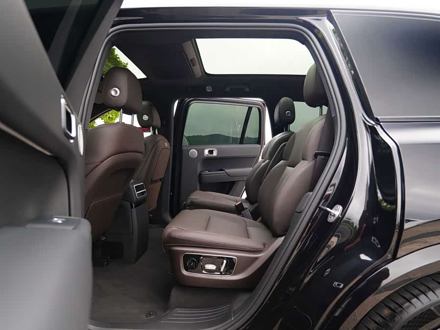 Li Auto L9 2023 Pro - zdjęcie 7