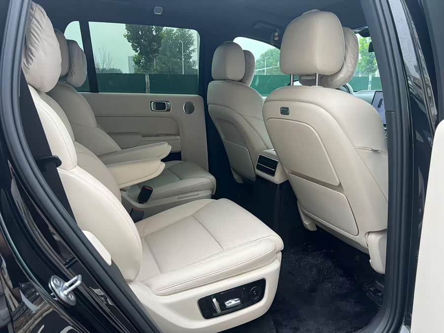 Li Auto L9 2023 Pro - zdjęcie 10