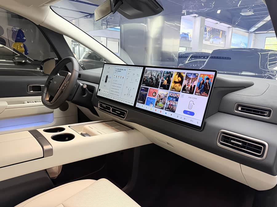 Li Auto MEGA 2025 Home Special Edition - zdjęcie 12
