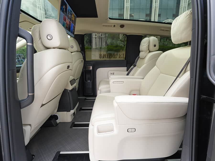 Li Auto MEGA 2025 Home Special Edition - zdjęcie 16