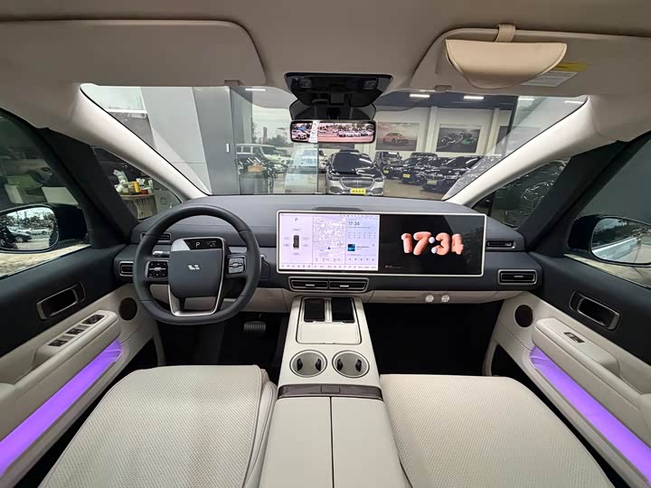 Li Auto MEGA 2025 Home Special Edition - zdjęcie 18