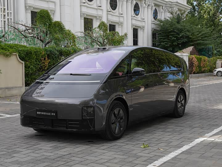 Li Auto MEGA 2025 Home Special Edition - zdjęcie 20