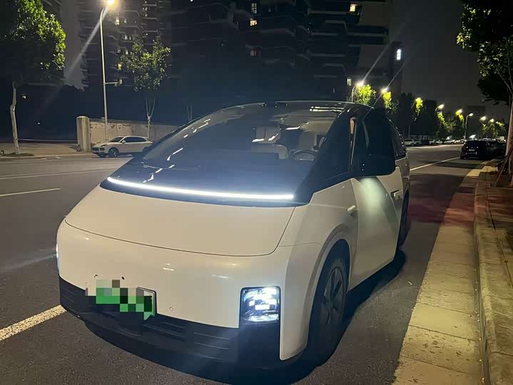 Li Auto MEGA 2025 Home Special Edition - zdjęcie 6