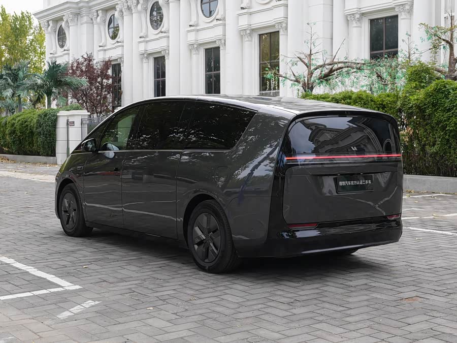 Li Auto MEGA 2025 Home Special Edition - zdjęcie 7