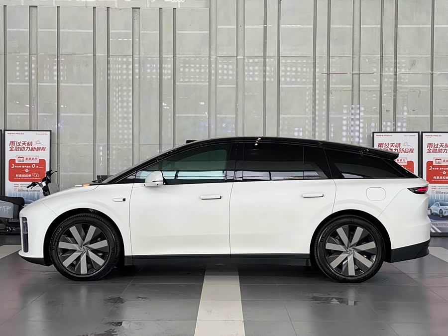 Li Auto i6 2025 4WD Standard - zdjęcie 6