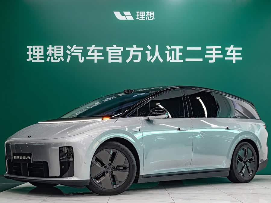Li Auto i8 2025 Standard Edition - zdjęcie 1