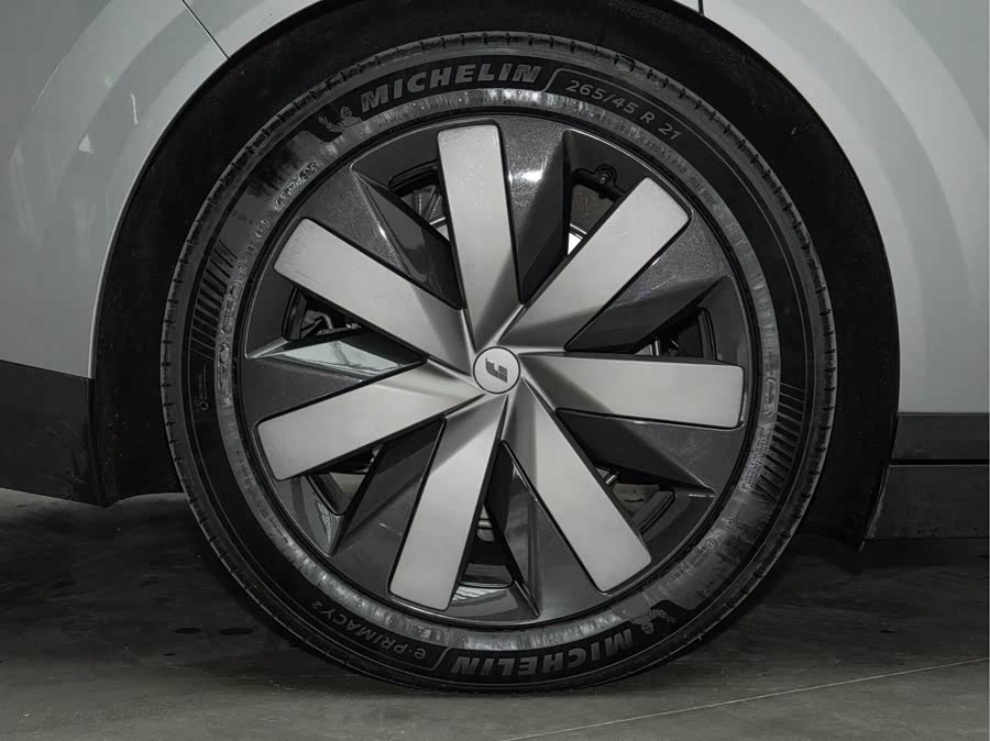Li Auto i8 2025 Standard Edition - zdjęcie 12