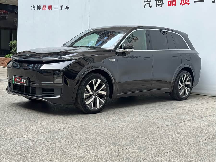 Li Xiang L8 2023 Pro - zdjęcie 1