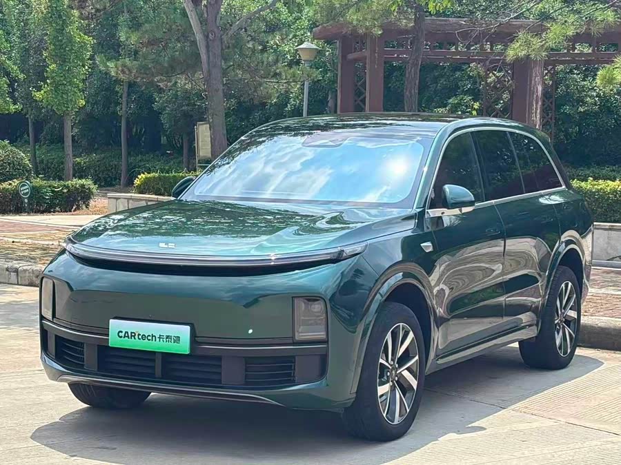 Li Xiang L8 2023 Pro - zdjęcie 1