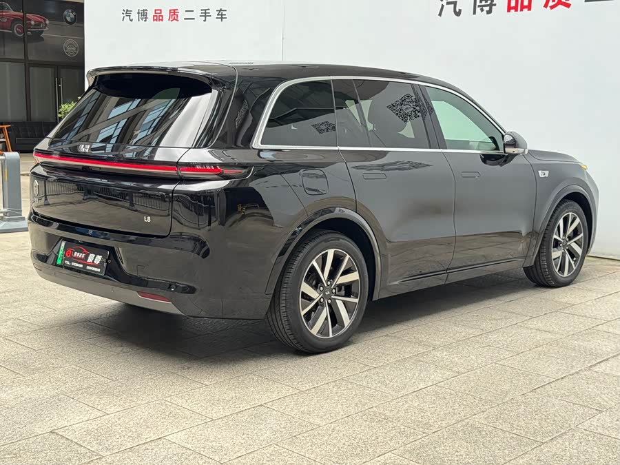 Li Xiang L8 2023 Pro - zdjęcie 4