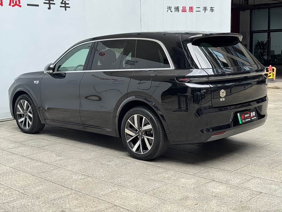 Li Xiang L8 2023 Pro - zdjęcie 6