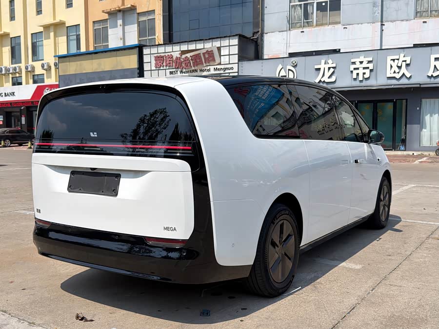 Li Xiang MEGA 2024 Ultra - zdjęcie 18