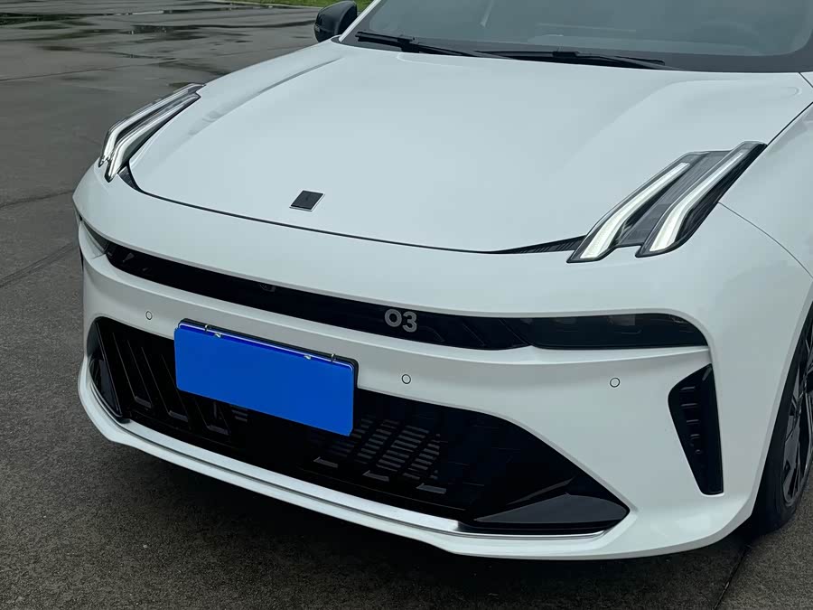 Lynk & Co 03 1.5TD DCT Pro - zdjęcie 2