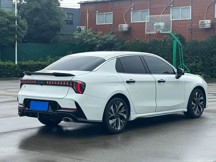 Lynk & Co 03 1.5TD DCT Pro - zdjęcie 18