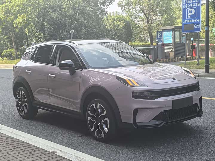 Lynk & Co 06 2023 Remix 1.5T Halo - zdjęcie 20