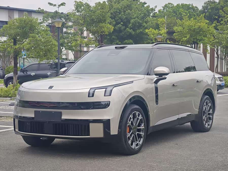 Lynk & Co 900 2025 1.5T Ultra 6-seater - zdjęcie 1