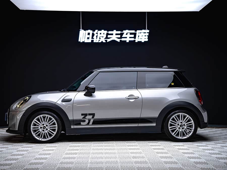 MINI 2023 1.5T COOPER Artist - zdjęcie 3