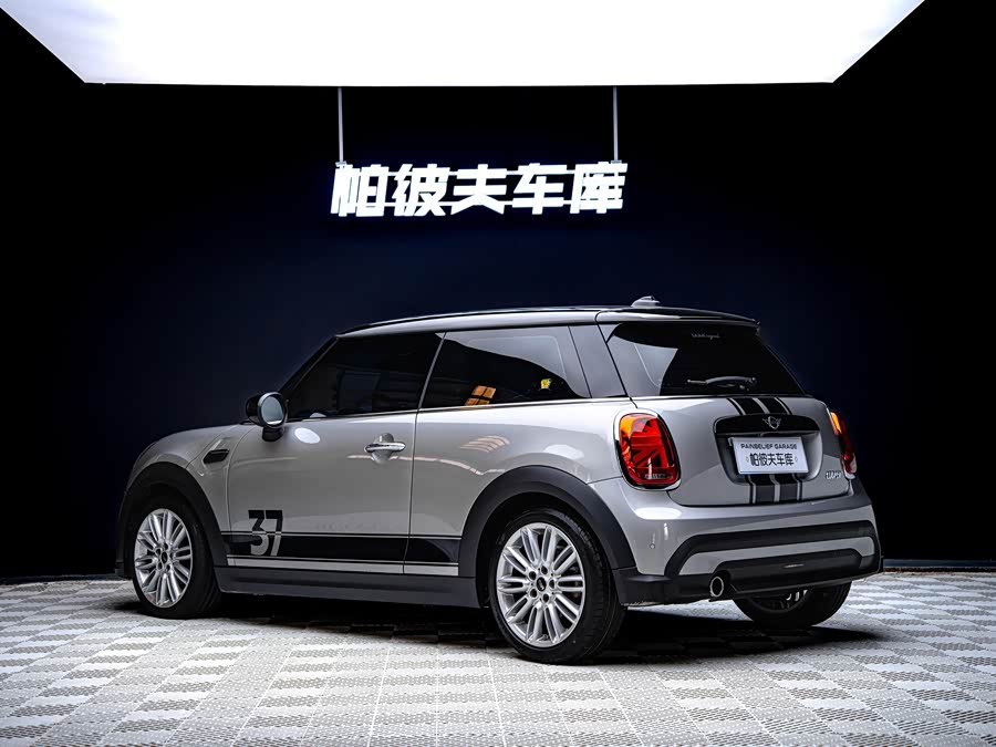MINI 2023 1.5T COOPER Artist - zdjęcie 4