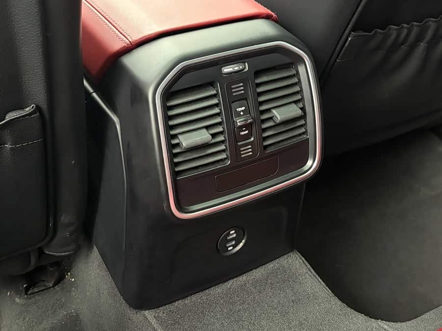 Macan 2.0T - zdjęcie 20
