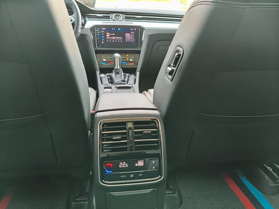 Magotan 2023 2 Million Units Commemorative Edition 330TSI DSG Luxury Type - zdjęcie 15