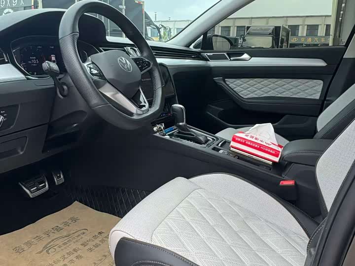 Magotan 2023 2 Million Units Commemorative Edition 330TSI DSG Luxury Type - zdjęcie 15