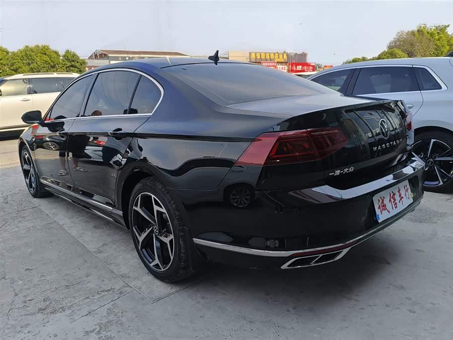 Magotan 2023 2 Million Units Commemorative Edition 330TSI DSG Luxury Type - zdjęcie 6