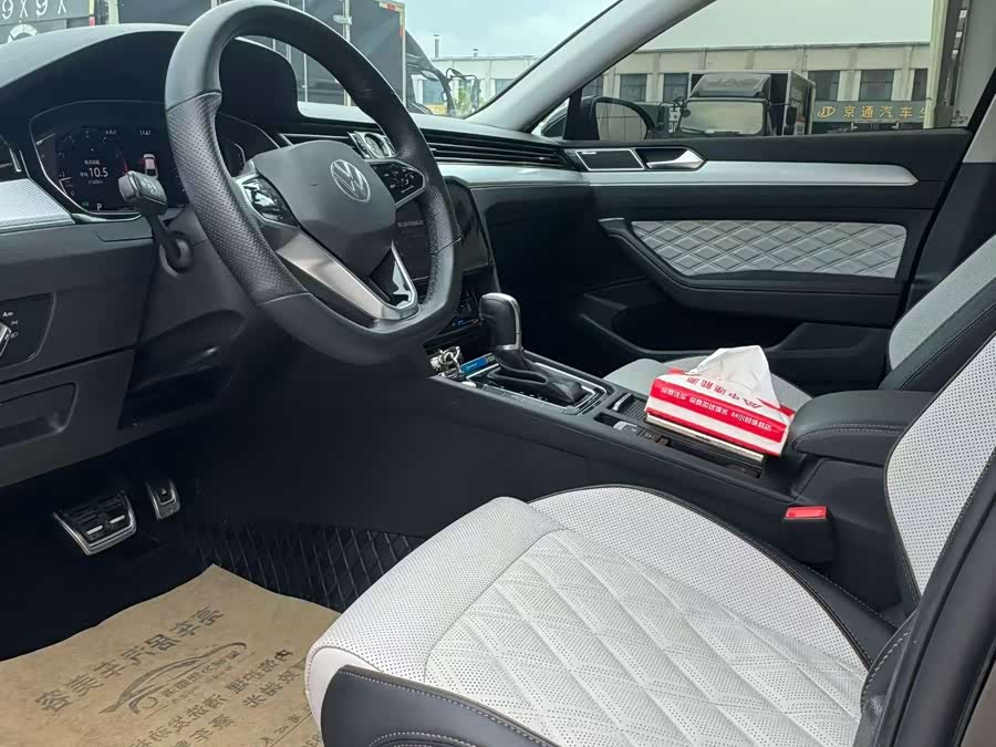 Magotan 2023 2 Million Units Commemorative Edition 330TSI DSG Luxury Type - zdjęcie 6