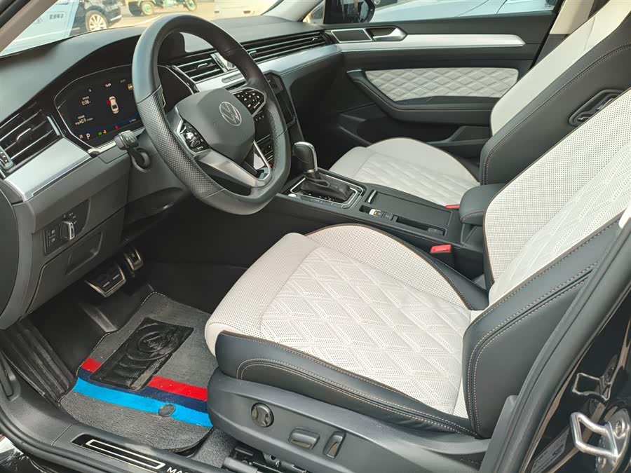 Magotan 2023 2 Million Units Commemorative Edition 330TSI DSG Luxury Type - zdjęcie 8