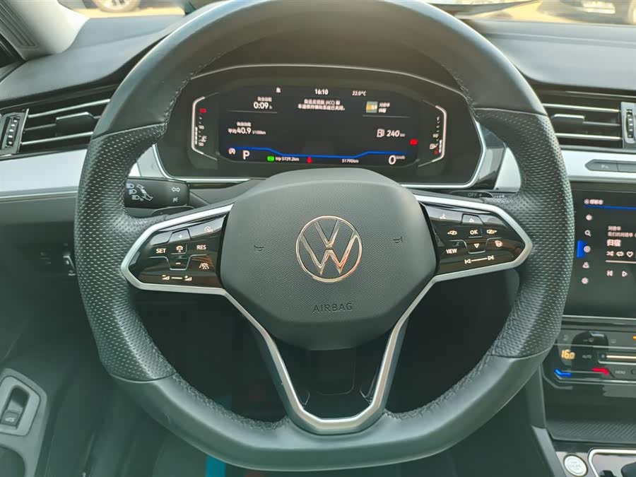 Magotan 2023 2 Million Units Commemorative Edition 330TSI DSG Luxury Type - zdjęcie 9
